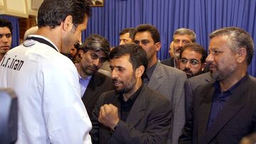 علی دایی تلفن را روی احمدی‌نژاد قطع کرد/ رئیس جمهور سابق برای چه به شهریار زنگ زد؟
