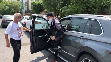 تصاویر| یحیی گل محمدی از ماشین لاکچری‌اش رونمایی کرد/ قیمت خودروی سرمربی پرسپولیس