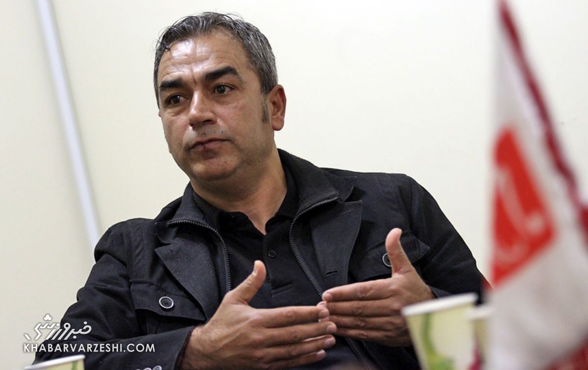 نباید می گذاشتند رامین رضاییان به تیم رقیب برود/ مراقب باشید؛ سپاهان تیم گردن کلفتی با دستیار مورینیو دارد! نباید می گذاشتند رامین رضاییان به تیم رقیب برود/ مراقب باشید؛ سپاهان تیم گردن کلفتی با دستیار مورینیو دارد!