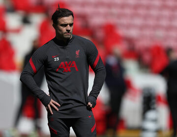 رقیب استقلال از لیورپول بازیکن می‌گیرد!