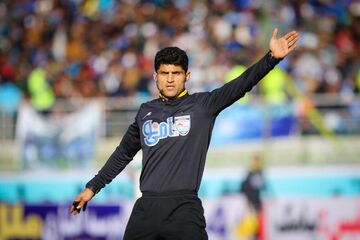 استقلال فقط یکبار با این داور باخته است