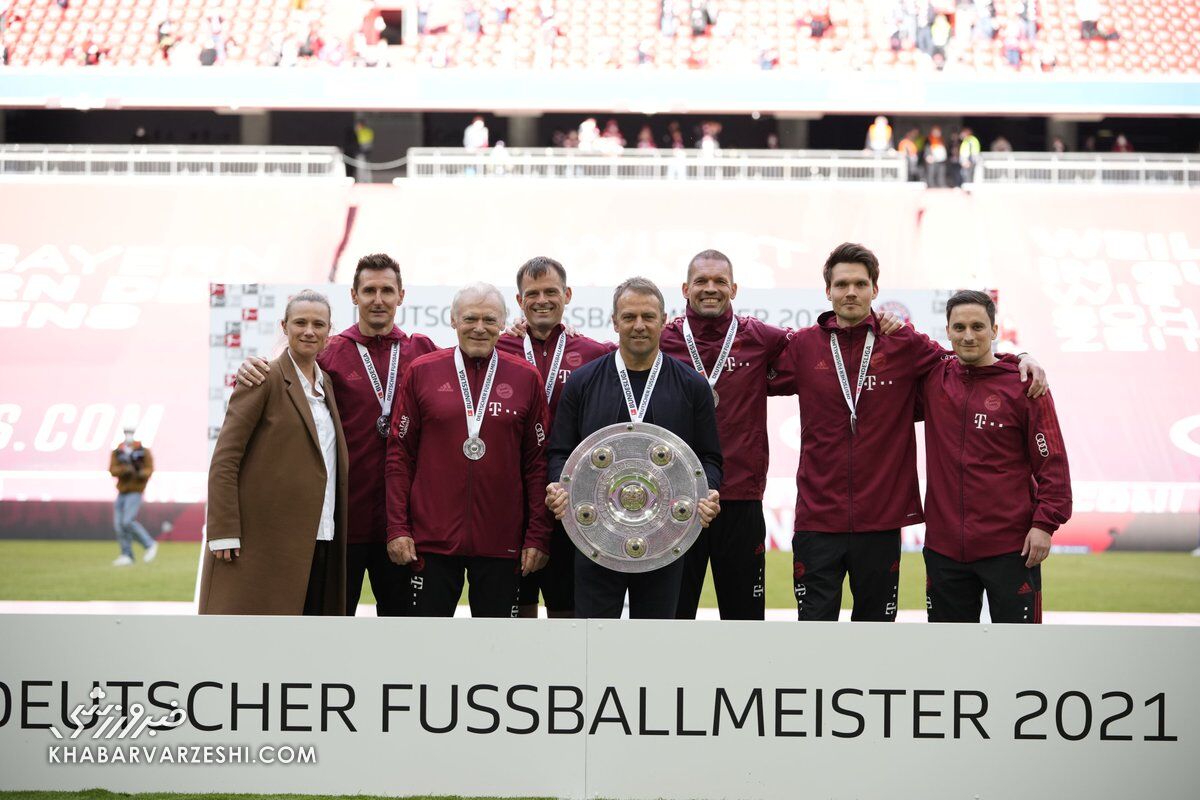 هانسی فلیک و کادرفنی بایرن