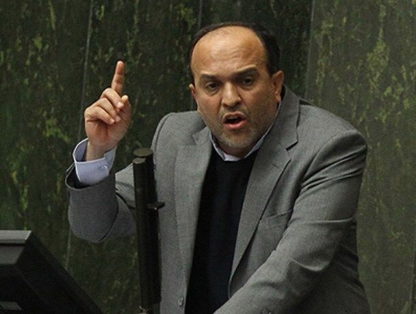 حمله نماینده قائمشهر به فدراسیون فوتبال/ از پیکان امتیاز کم کنید، به سایپا امتیاز ندهید/ حس تبانی ایجاد شد