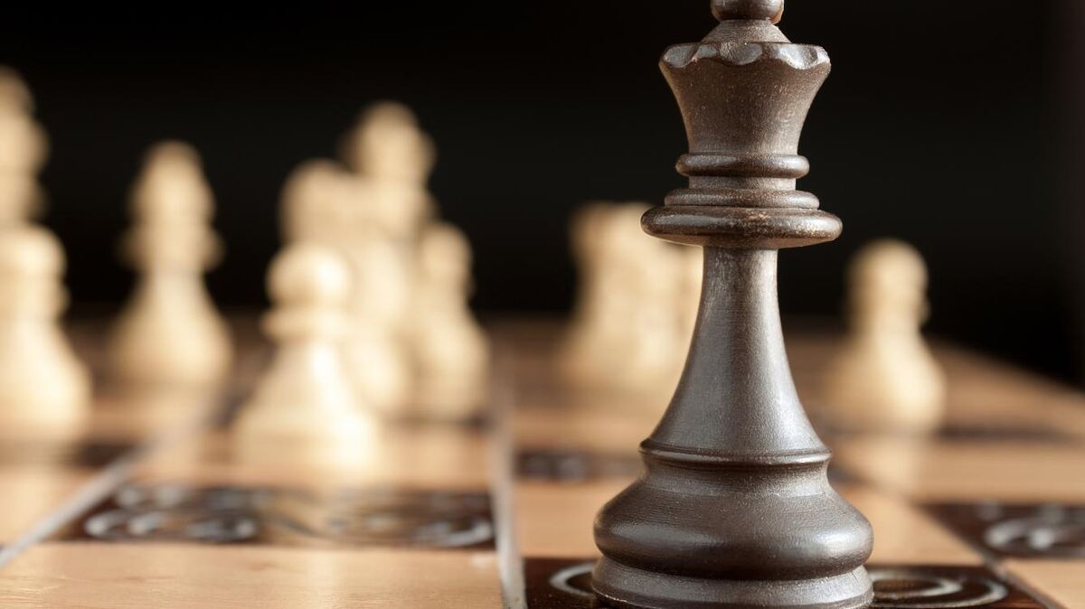 ماجرای عجیب قطع برق و چشمان گریان شطرنج بازان ایرانی/ استاد بزرگ شطرنج: چرا قضیه را انتخاباتی می‌کنید