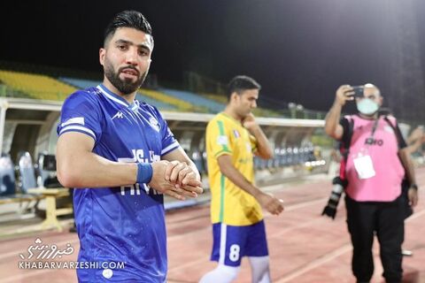 وریا غفوری؛ صنعت نفت - استقلال