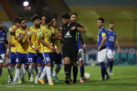صنعت نفت - استقلال