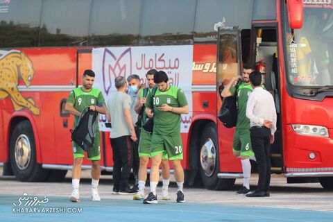 سردار آزمون و مهدی طارمی؛ تمرین تیم ملی ایران (9 خرداد 1400)