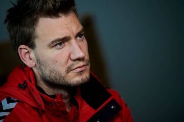 مهاجم پرحاشیه خداحافظی کرد