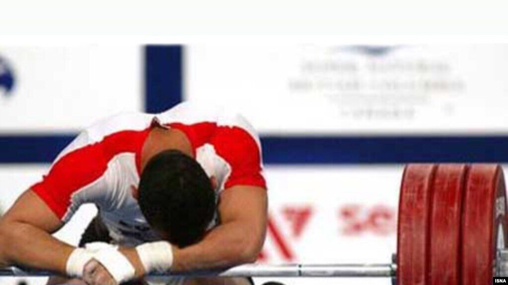 امکان حذف وزنه‌برداری ایران از بازی‌های المپیک/ پانزوان: احساس خطر می‌کنم