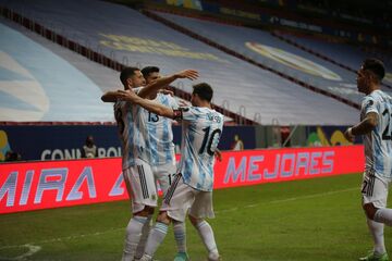 برد باارزش آرژانتین با درخشش مسی/ شیلی به نخستین برد رسید