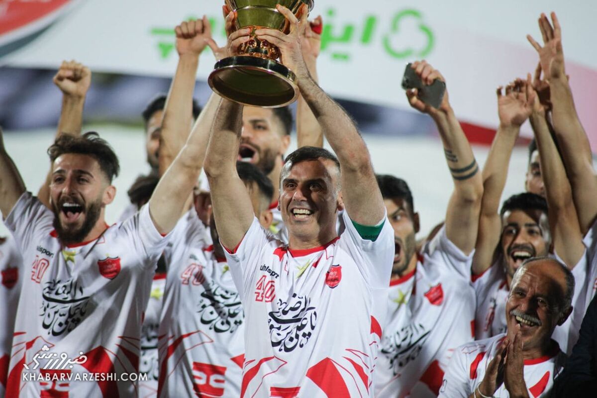 ویدیو| جشن قهرمانی پرسپولیس در سوپرجام ویدیو| جشن قهرمانی پرسپولیس در سوپرجام