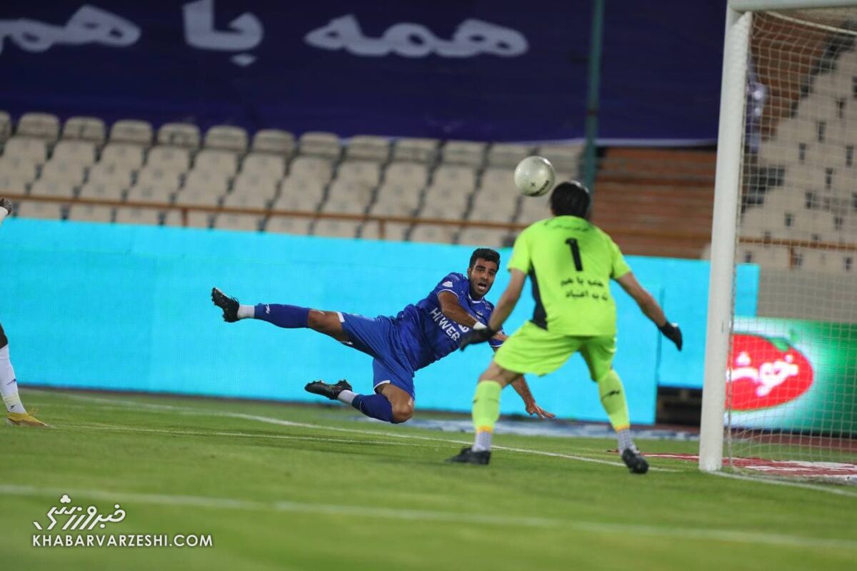 تصاویر| فریم به فریم گل جنجالی استقلال/ یک پرسپولیسی در مقابل ستاره آبیها