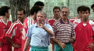 پرسپولیس امکانات ندارد و مدیریت ضعیفی بر باشگاه حاکم است/ سرمربی مشهور تیم ملی ایران تا مرز سکته پیش رفت؛ در حق او واقعاً جفا شد