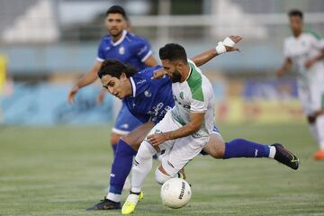 کنعانی زادگان از استقلالی‌ها عذرخواهی کند/ توپ به پای قایدی خورد؛ آفساید بود