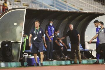 پشت پرده اتفاق عجیب در هتل استقلال/ چه کسانی مربیان استقلال را کتک زدند؟