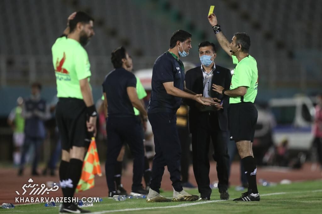 فرهاد مجیدی به داور جنجالی اراک چه گفت؟