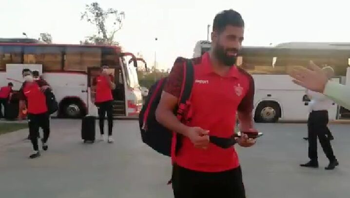 ویدیو| ورود تیم پرسپولیس به ورزشگاه برای رقابت با فولاد