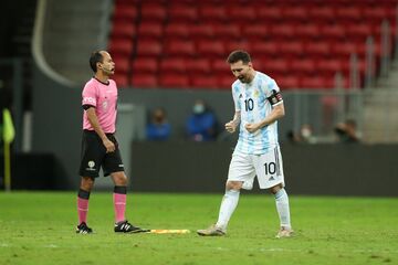عکس| مسی با پای زخمی برای آرژانتین جنگید