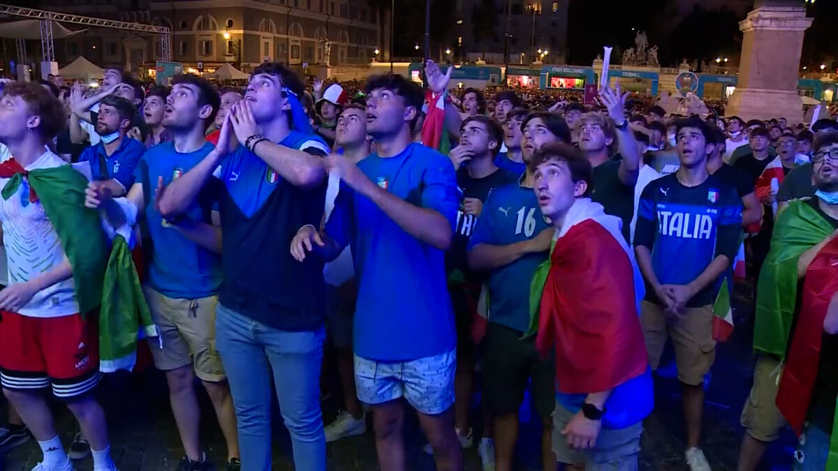 ویدیو| شادی صعود هواداران آتزوری در خیابان های ایتالیا