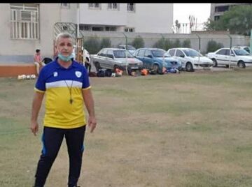 حمله قلبی به بازیکن اسبق تیم‌ ملی جوانان در حین بازی فوتبال