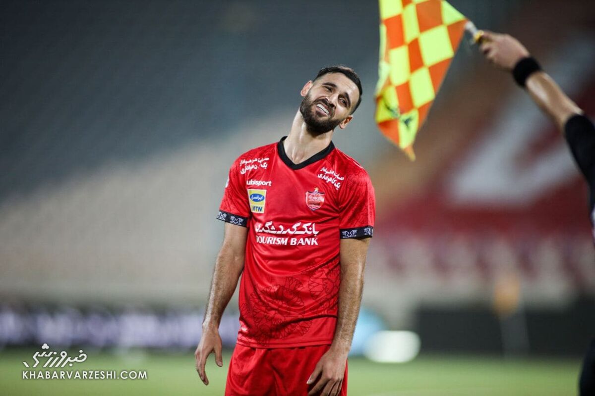 پیشنهاد ۲۰ میلیاردی تیم صنعتی به ستاره پرسپولیس/ چرا کاپیتان تمدید نمیکند؟ پیشنهاد ۲۰ میلیاردی تیم صنعتی به ستاره پرسپولیس/ چرا کاپیتان تمدید نمیکند؟