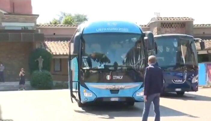 ویدیو| جا ماندن ویالی از اتوبوس تیم ملی ایتالیا برای سفر به لندن!