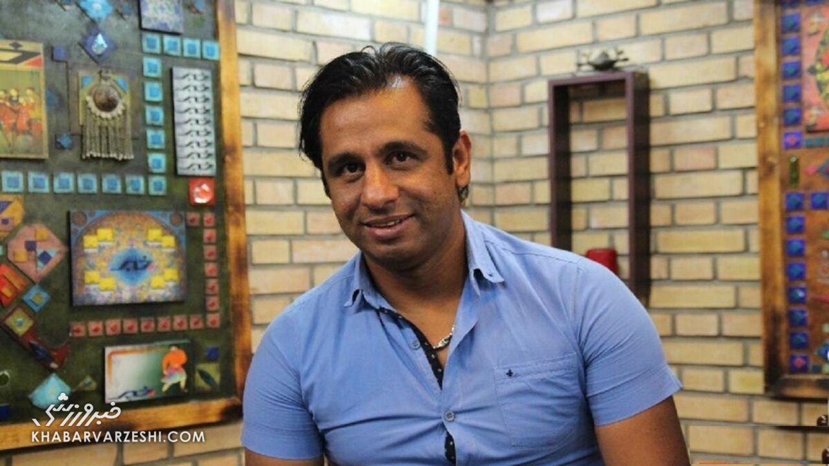 ما هیچ شانسی برای موفقیت در جام جهانی نداریم/ در تیم ملی همه دنبال وایرال شدن هستند/ یکی به موسیمانه بگوید هوادار استقلال حوصله جوانگرایی ندارد! ما هیچ شانسی برای موفقیت در جام جهانی نداریم/ در تیم ملی همه دنبال وایرال شدن هستند/ یکی به موسیمانه بگوید هوادار استقلال حوصله جوانگرایی ندارد!