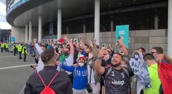 ویدیو| شور و هیجان هواداران ایتالیا هنگام ورود به استادیوم ومبلی