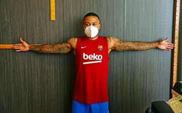 دپای: می‌خواهم با بارسلونا جام‌های زیادی ببرم