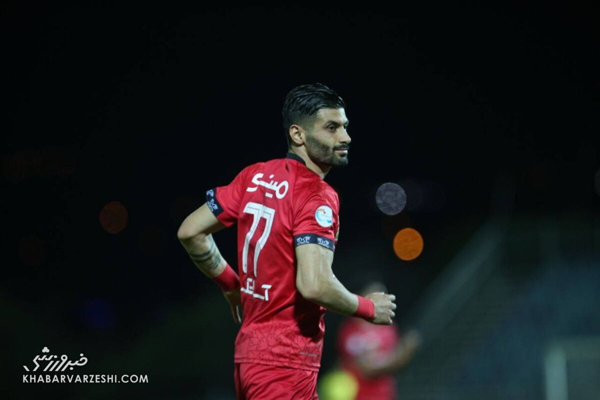 مدافع پرسپولیس در فهرست کمالوند/ تراکتور به دنبال جذب ستاره پرسپولیس