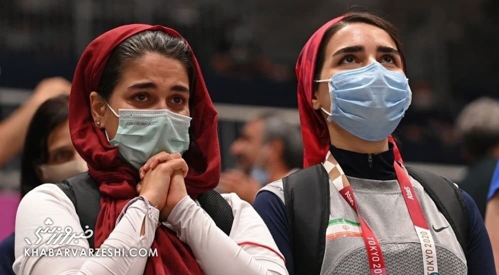 تصویری احساساتی از اشک‌های دو زن ملی پوش ایران پس از طلایی شدن فروغی