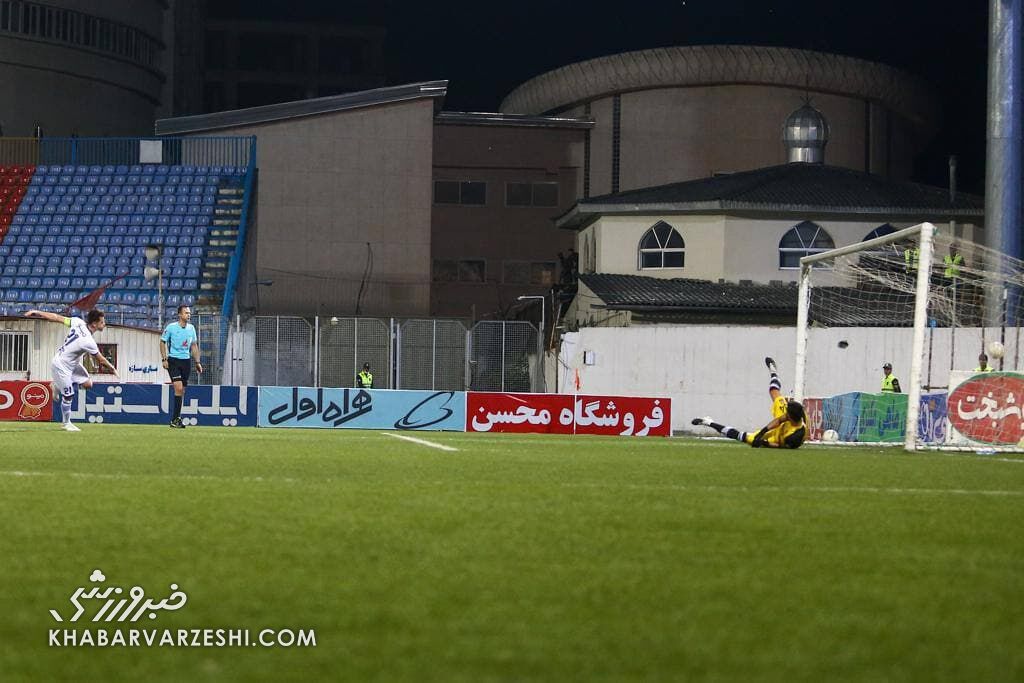 اتفاق عجیب در فوتبال ایران؛ دو تیم لیگ برتری هنوز ورزشگاه ندارند!