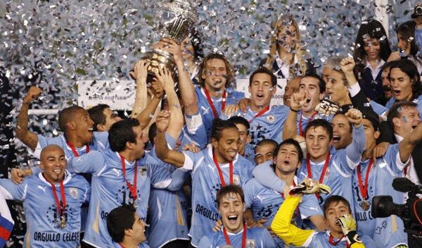 ویدیو| به یاد قهرمانی اروگوئه در کوپا ۲۰۱۱