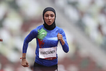 جالب‌ترین عکس امروز در المپیک از یک ایرانی/ فرزانه فصیحی و نشانه‌های پرچم ایران
