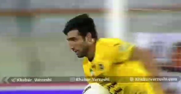 ویدیو| گل اول سپاهان به استقلال توسط رضا میرزایی 