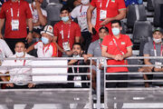 اولین واکنش دبیر به شادی نکردن فرنگی‌کاران روی سکوی جام جهانی/ در صنف لات‌ها هم این کار بد است!