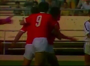 ویدیو| بخش هایی از مسابقه خاطره انگیز پرسپولیس و آرارات (۱۳۶۱)