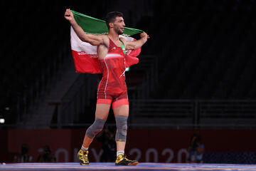 ببینید| تاریخ سازی ایران با طلای گرایی/ قهرمان المپیک قهرمان جهان هم شد