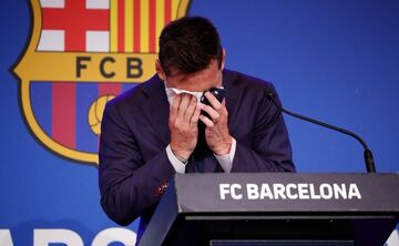 ببینید| اشک‌های ناتمام مسی در مراسم خداحافظی از بارسلونا