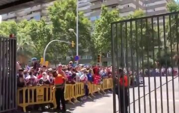 ویدیو| تشویق لیونل مسی توسط هواداران بارسلونا
