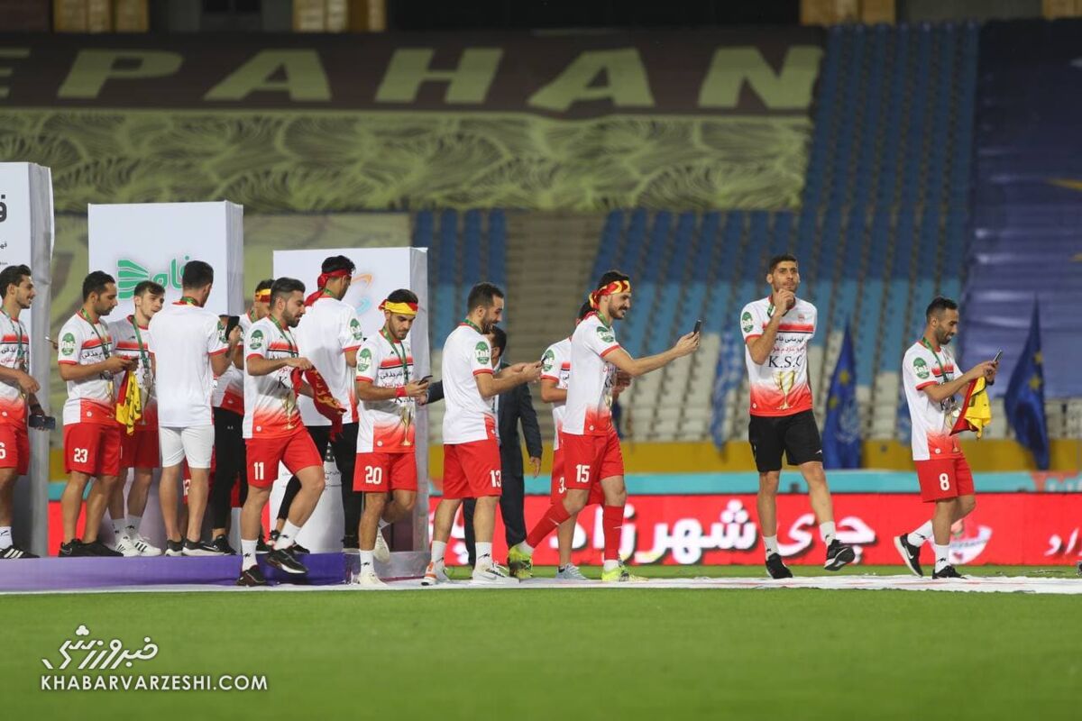 فولاد قهرمان جام حذفی ایران