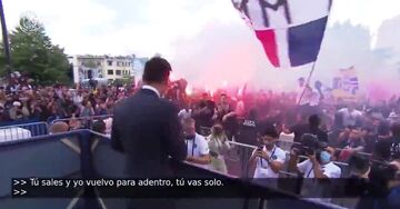 ویدیو| دیدار مسی با هواداران پس از اتمام کنفرانس مطبوعاتی
