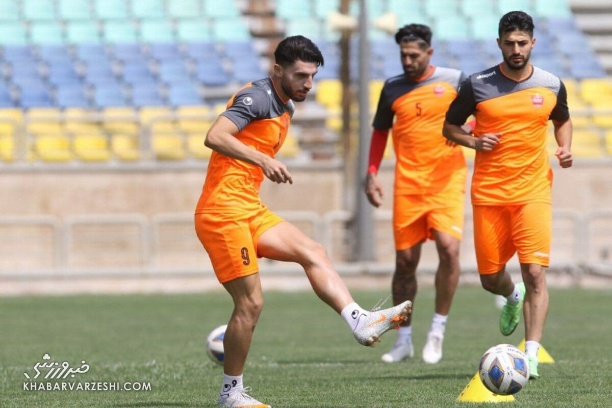 رونمایی از گرانترین و جنجالی‌ترین خرید پرسپولیس/ دروغ بزرگ در مورد دو پرسپولیسی