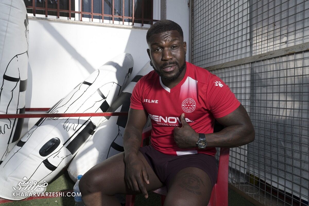 فوتبالیستهای ورشکسته (رویسون درنته)