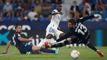 لوانته ۳ - رئال ۳/ توقف کهکشانی‌ها در دیداری پرهیجان؛ رئال فعلاً بالاتر از بارسا