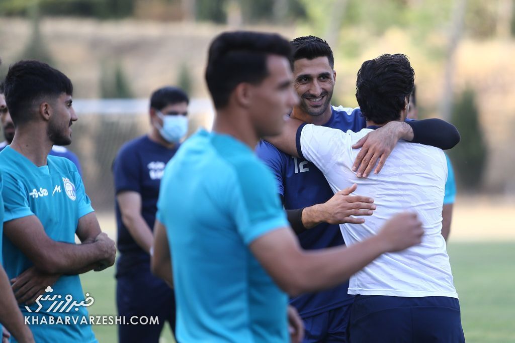 مظاهری هیچ پیشنهادی ندارد/ رشید در انتظار چراغ سبز فرهاد رشید مظاهری - استقلال