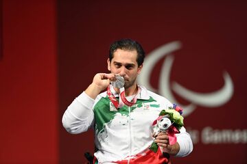اولین مدال ایران در پارالمپیک ۲۰۲۰/ جعفری در وزنه برداری نقره‌ گرفت