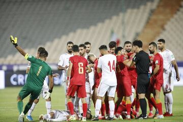 حرکت زشت و غیراخلاقی ستاره سوریه روی ستاره پرسپولیسی تیم ملی
