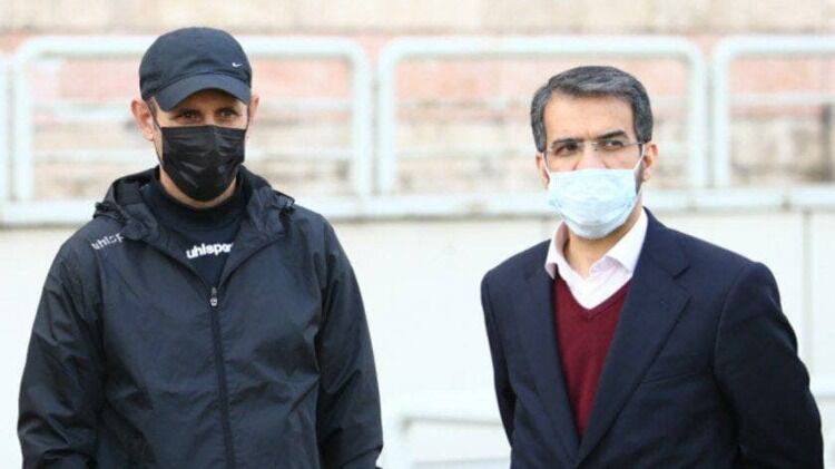 در پرسپولیس" تیم" مهم است در استقلال آدمها