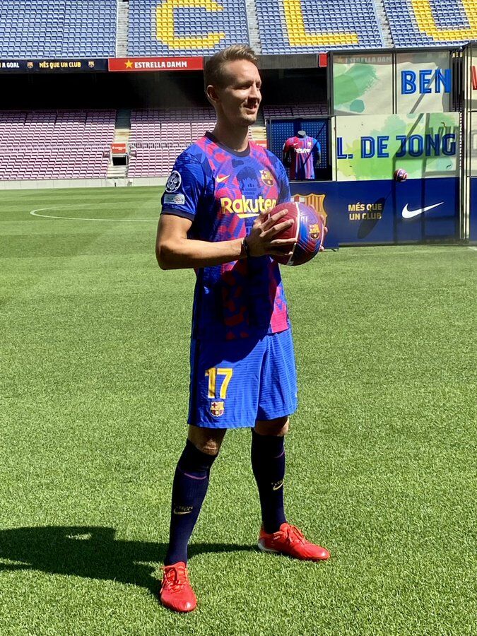 ویدیو| معارفه لوک دیانگ در ورزشگاه نیوکمپ